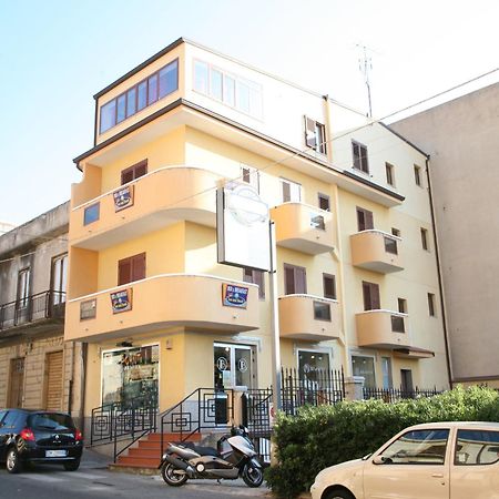Sun And Beach Catona Di Reggio Calabria Exterior foto